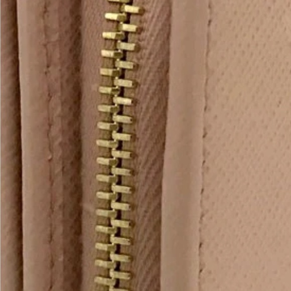 Prada Saffiano Pink Women's Wallet - Picture 6 of 9